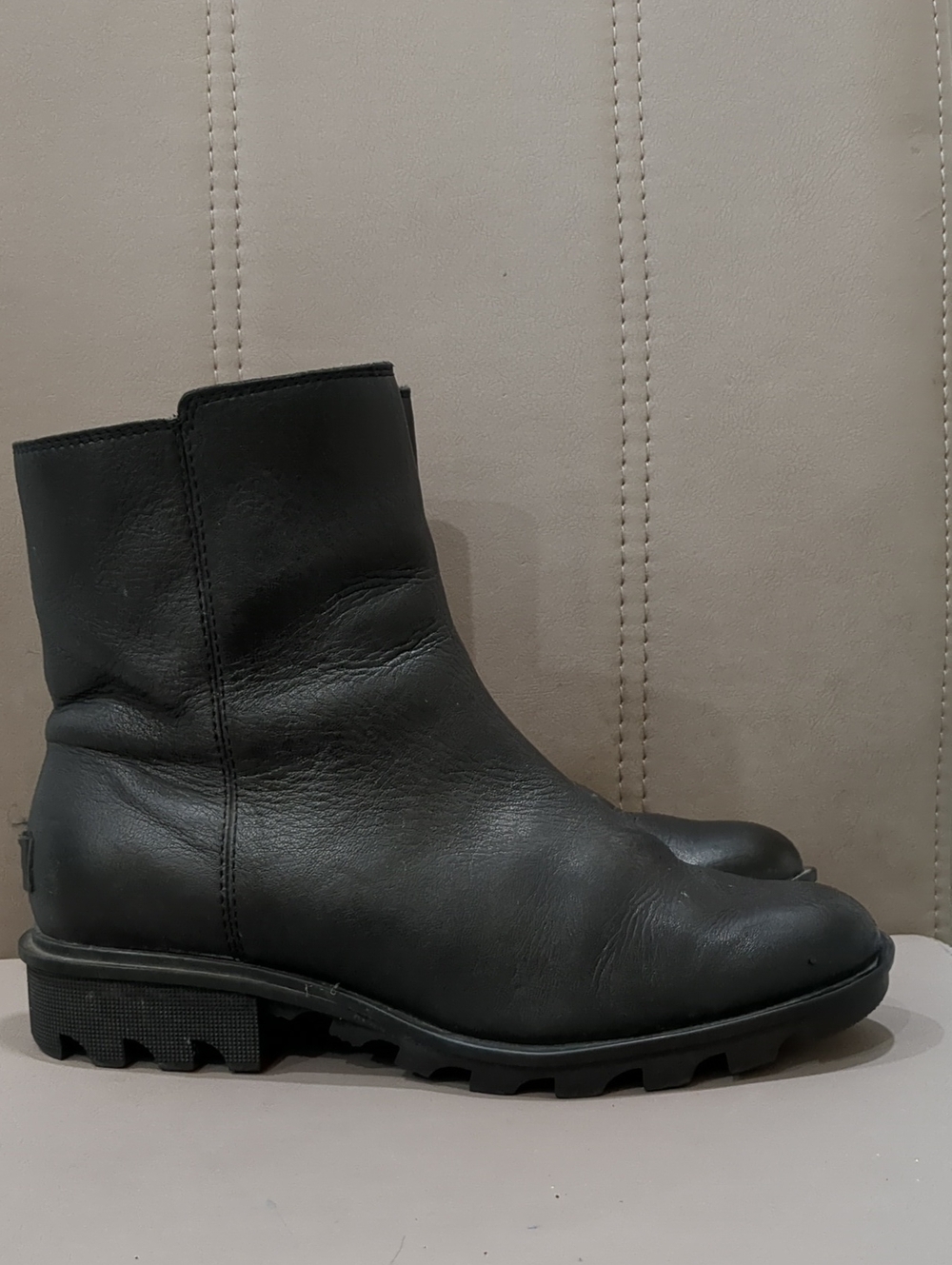 Sorel Women's Black Leather Ankle Boots - Classic Rugged Style